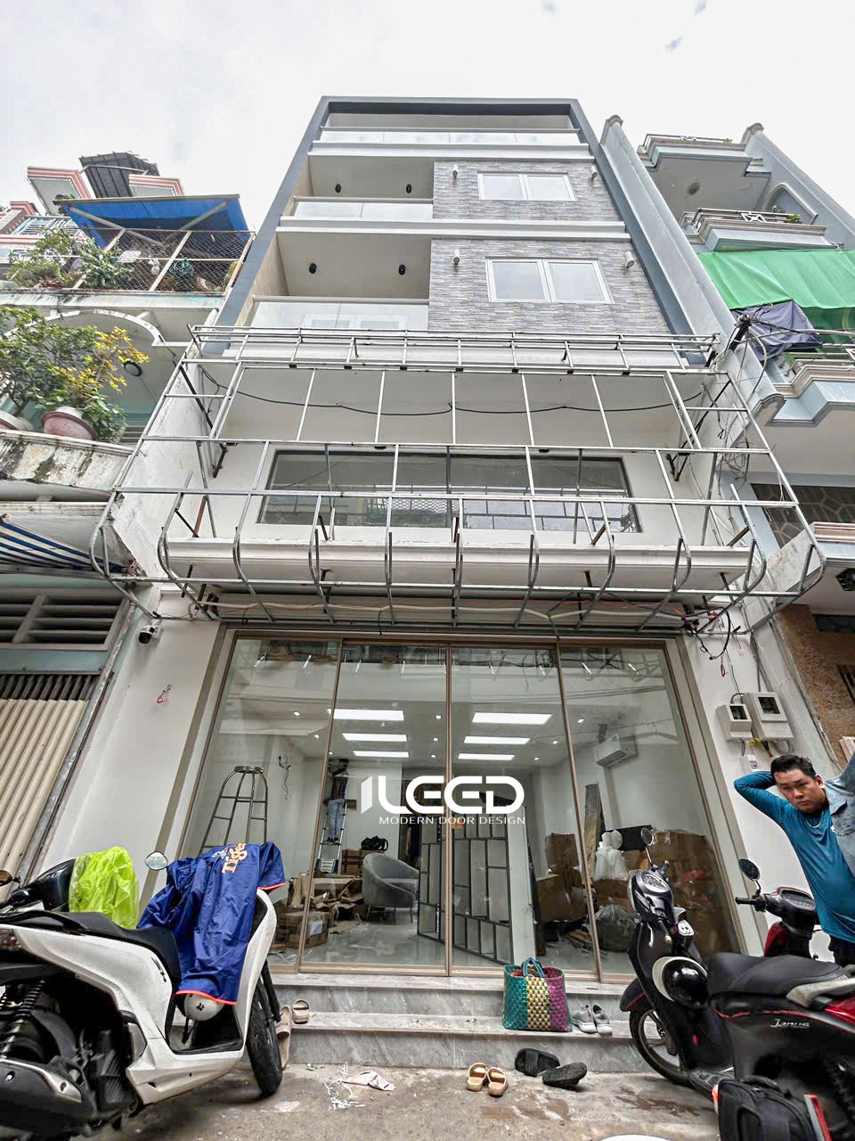 [TUYỂN DỤNG] NHÂN VIÊN THIẾT KẾ CỬA NHÔM KÍNH – LEED DOORS