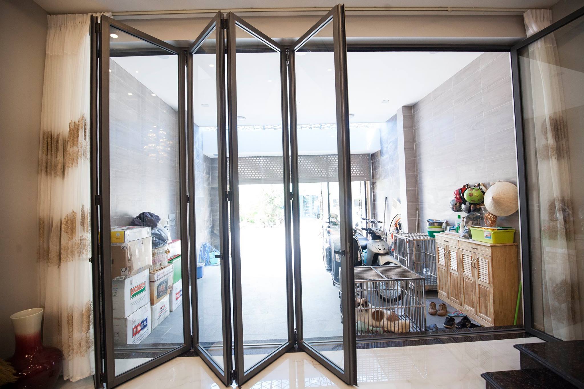 cửa xếp trượt 6 cánh